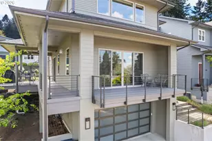2490 Panorama Dr, Eugene, OR 97405 - Photo 3