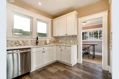 4527 SE 74th Ave, Portland, OR 97206 - Photo 13