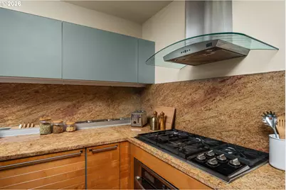 836 S Curry St #902, Portland, OR 97239 - Photo 17