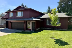 2089 NW Sunberry Dr, Roseburg, OR 97471 - Photo 1