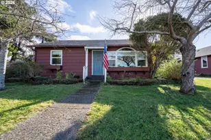 685 10th St SW, Bandon, OR 97411 - Photo 29
