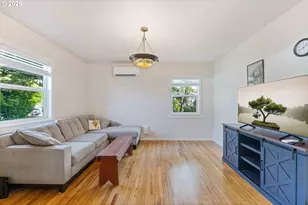 685 10th St SW, Bandon, OR 97411 - Photo 9