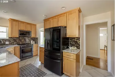 4209 SE Flavel St, Portland, OR 97206 - Photo 9