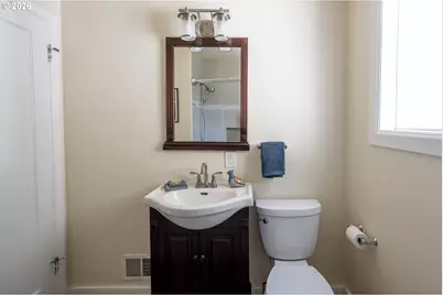 4209 SE Flavel St, Portland, OR 97206 - Photo 13