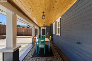 363 S Empire Blvd, Coos Bay, OR 97420 - Photo 13