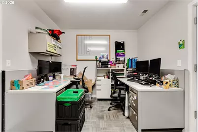 4224 W 7th Ave, Eugene, OR 97402 - Photo 9
