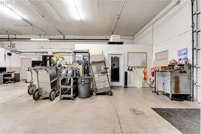 4224 W 7th Ave, Eugene, OR 97402 - Photo 7