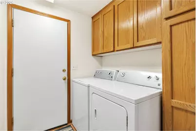 4471 Spring Meadow Ave, Eugene, OR 97404 - Photo 13