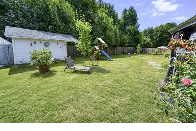 185 W Christy Ct, Yacolt, WA 98675 - Photo 3
