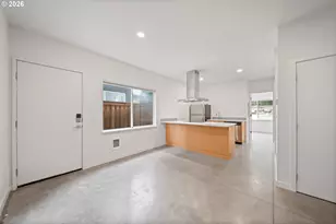 2076 NE Morgan St, Portland, OR 97211 - Photo 37