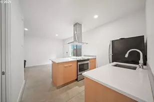 2076 NE Morgan St, Portland, OR 97211 - Photo 39