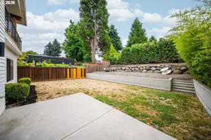 2076 NE Morgan St, Portland, OR 97211 - Photo 43