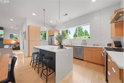 2076 NE Morgan St #A, Portland, OR 97211 - Photo 5