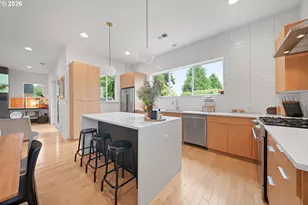2076 NE Morgan St, Portland, OR 97211 - Photo 5