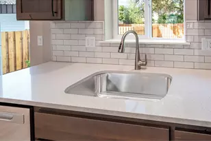 946 NW 10th St, Corvallis, OR 97330 - Photo 13