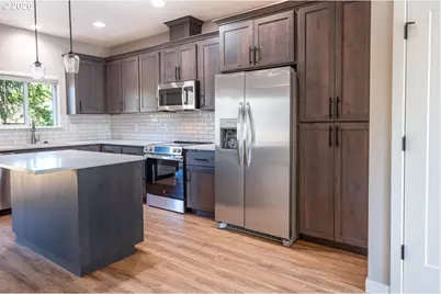 946 NW 10th St, Corvallis, OR 97330 - Photo 9
