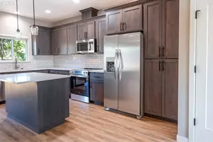 946 NW 10th St, Corvallis, OR 97330 - Photo 9