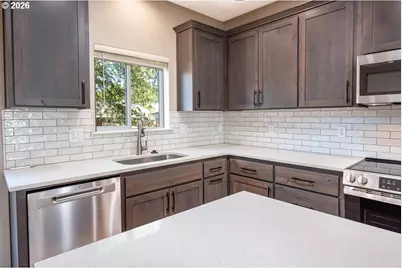 946 NW 10th St, Corvallis, OR 97330 - Photo 11