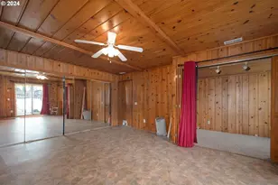 580 N Tomahawk Island Dr Dr, Portland, OR 97217 - Photo 19