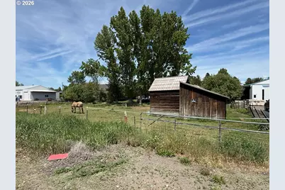 300 Residence St, Enterprise, OR 97828 - Photo 1