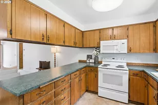 1175 Oak St, Silverton, OR 97381 - Photo 15