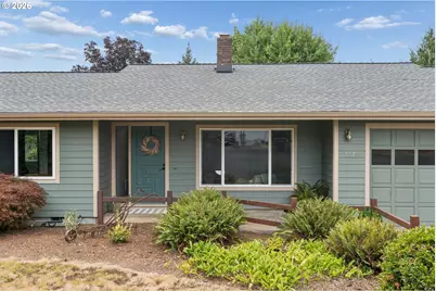 1175 Oak St, Silverton, OR 97381 - Photo 5