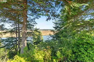 56227 Wisteria Dr, Bandon, OR 97411 - Photo 39