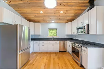 56227 Wisteria Dr, Bandon, OR 97411 - Photo 13