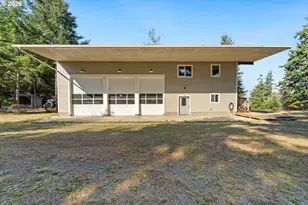 56227 Wisteria Dr, Bandon, OR 97411 - Photo 1