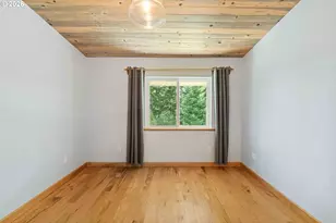 56227 Wisteria Dr, Bandon, OR 97411 - Photo 17