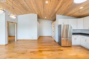 56227 Wisteria Dr, Bandon, OR 97411 - Photo 15