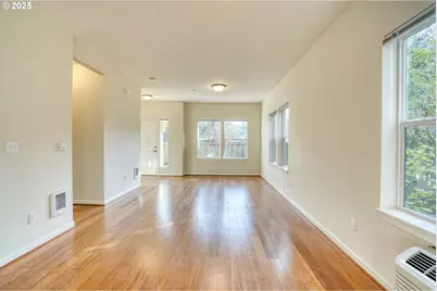 8320 N Princeton St, Portland, OR 97203 - Photo 15