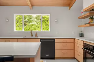 5100 SW Laurelwood Ave, Portland, OR 97225 - Photo 15