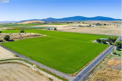 392 Del Fatti Ln, Klamath Falls, OR 97603 - Photo 3