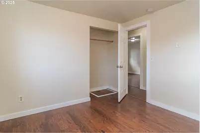 341 Ash St, Sutherlin, OR 97479 - Photo 13