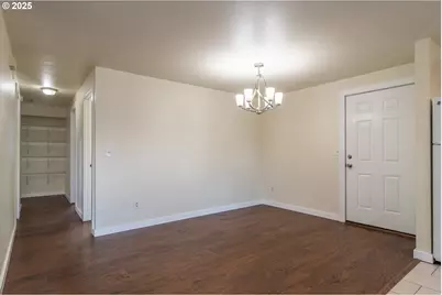 341 Ash St, Sutherlin, OR 97479 - Photo 5