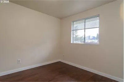 341 Ash St, Sutherlin, OR 97479 - Photo 15