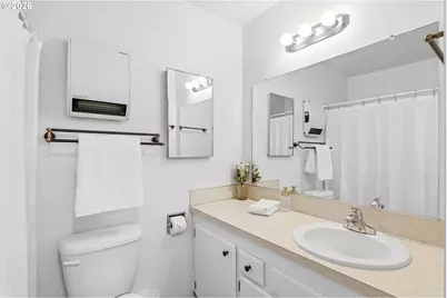 950 Evergreen Rd #318, Woodburn, OR 97071 - Photo 9