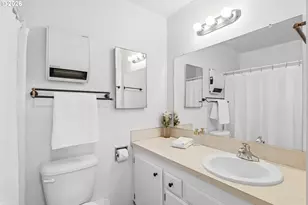 950 Evergreen Rd, Woodburn, OR 97071 - Photo 9