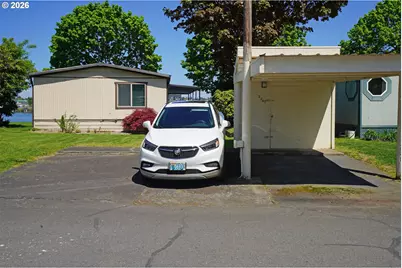 2241 N Menzies Dr, Portland, OR 97217 - Photo 27