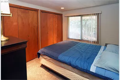 2241 N Menzies Dr, Portland, OR 97217 - Photo 23