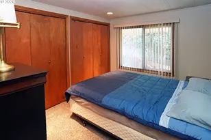 2241 N Menzies Dr, Portland, OR 97217 - Photo 23