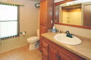 2241 N Menzies Dr, Portland, OR 97217 - Photo 21
