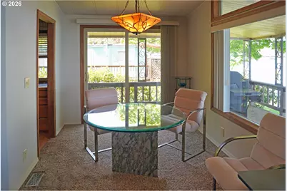 2241 N Menzies Dr, Portland, OR 97217 - Photo 15
