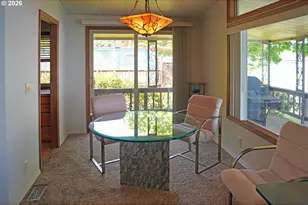 2241 N Menzies Dr, Portland, OR 97217 - Photo 15