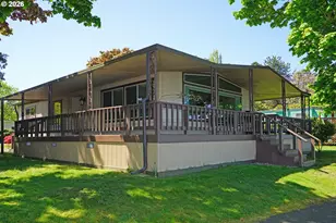 2241 N Menzies Dr, Portland, OR 97217 - Photo 9