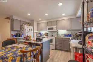 3021 SE 129th Ave, Portland, OR 97236 - Photo 11