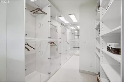 17623 Brookhurst Dr, Lake Oswego, OR 97034 - Photo 21