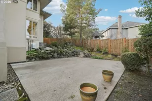 17623 Brookhurst Dr, Lake Oswego, OR 97034 - Photo 31
