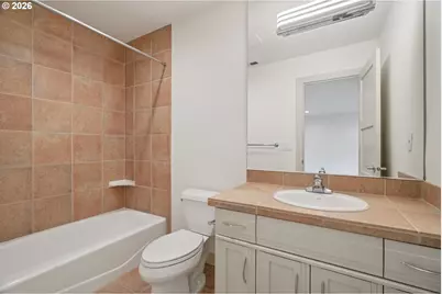 17623 Brookhurst Dr, Lake Oswego, OR 97034 - Photo 25